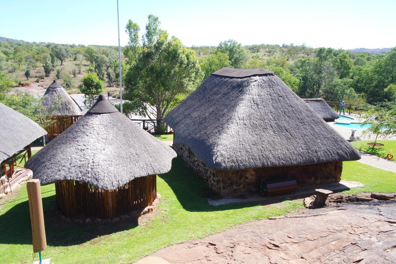 Thandabantu Game Lodge Roossenekal Exterior foto