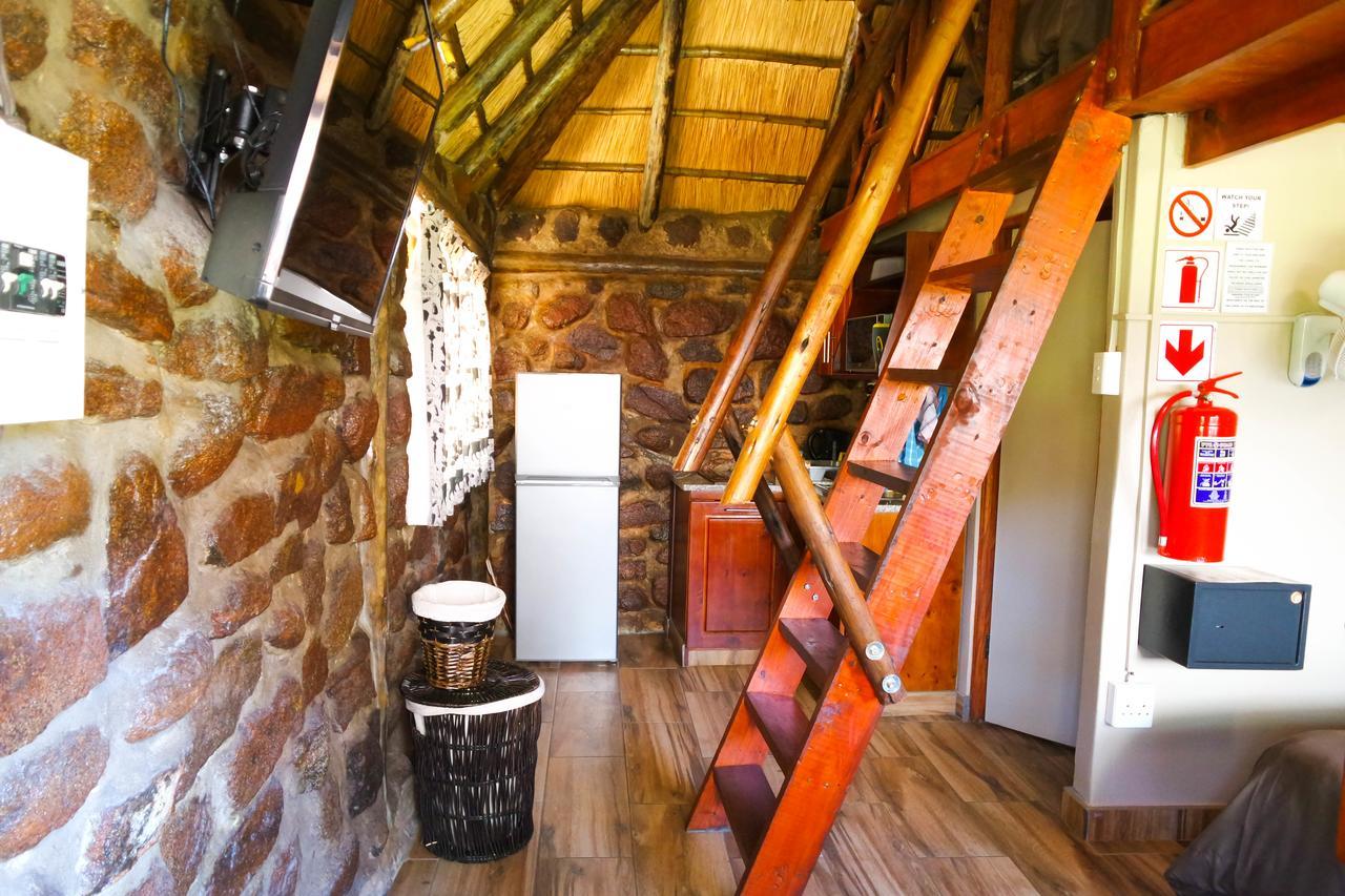 Thandabantu Game Lodge Roossenekal Exterior foto