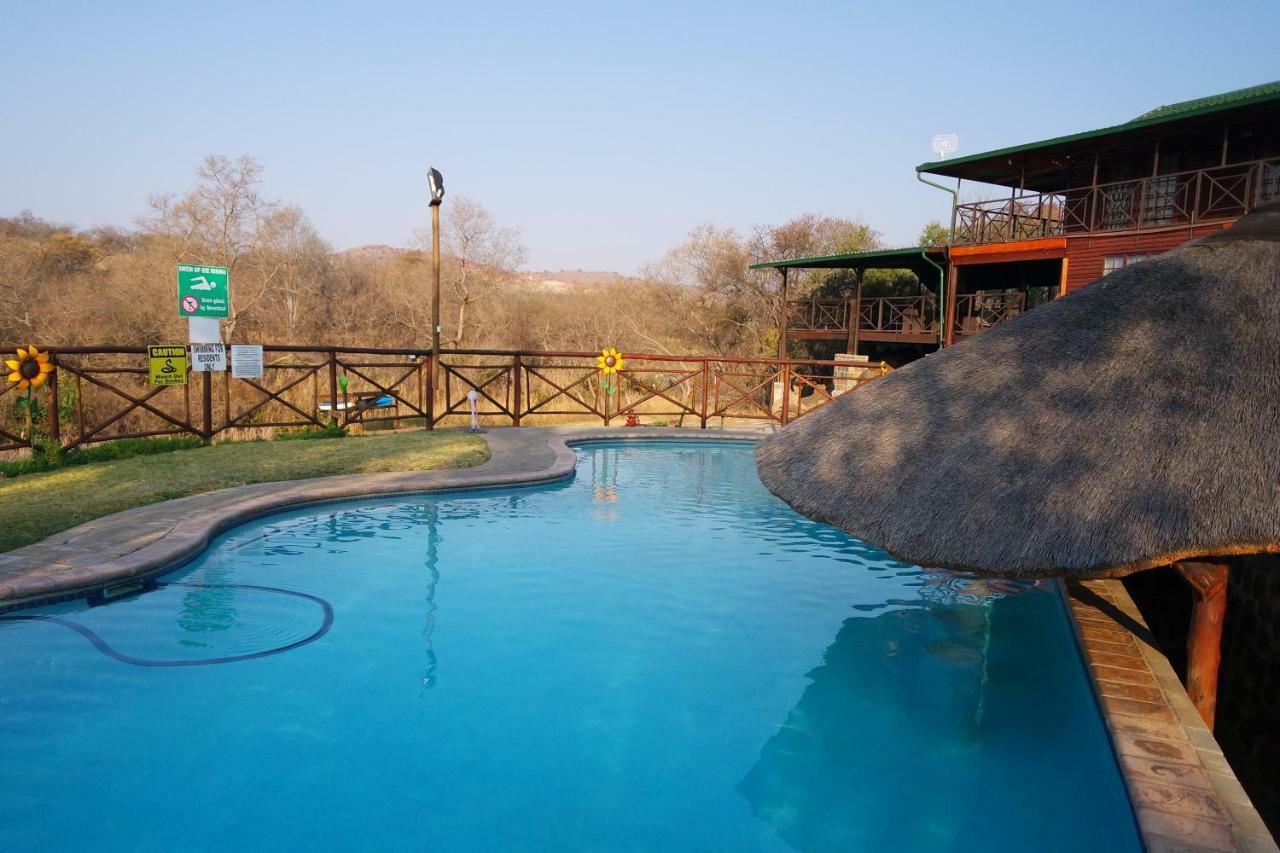 Thandabantu Game Lodge Roossenekal Exterior foto